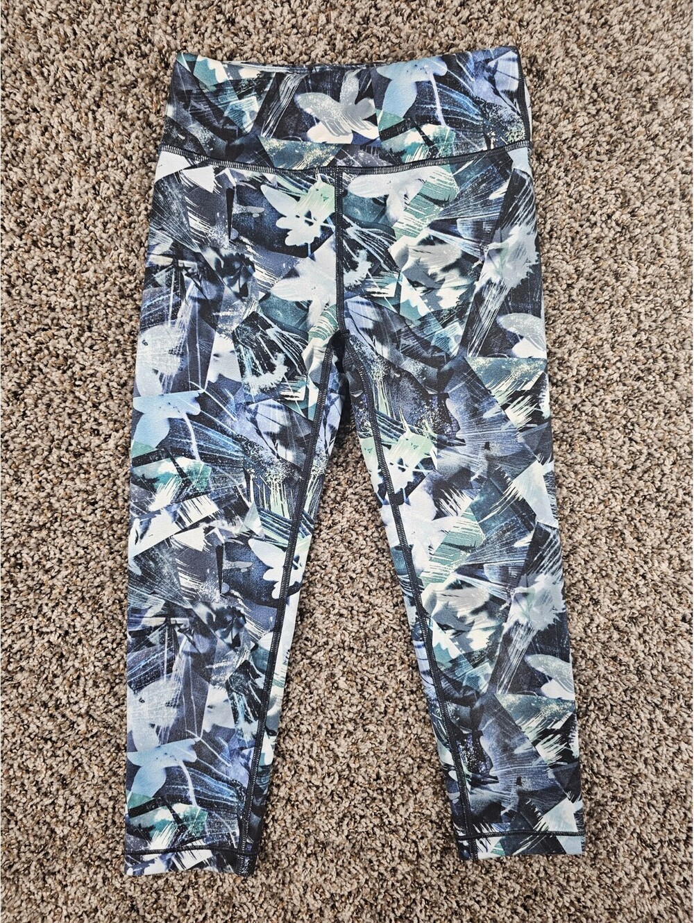 Athleta Girls Sz L High Printed Chit Chat Capri Athletic Leggings Blue
